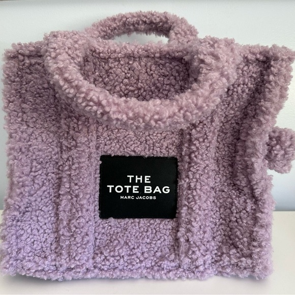 Marc Jacobs Handbags - Marc Jacobs Lilac Sherpa Tote-Teddy collection